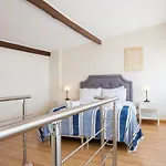 Joivy Bright 2Br Apt With River Views &Balcony In Alfama, Moments From Santa Apolonia Train Station