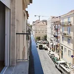 Joivy Bright 2Br Apt With River Views &Balcony In Alfama, Moments From Santa Apolonia Train Station