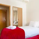 Joivy Bright 2Br Apt With River Views &Balcony In Alfama, Moments From Santa Apolonia Train Station