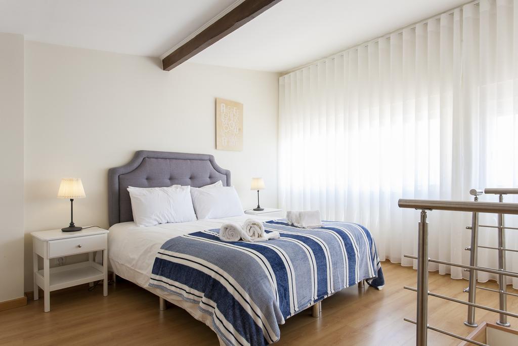 Joivy Bright 2br Apt With River Views &balcony In Alfama, Moments From Santa Apolonia Train Station Apartamento Lisboa
