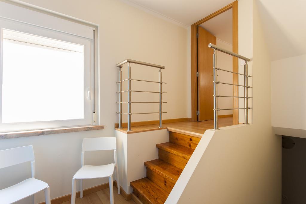 Apartamento Joivy Bright 2br Apt With River Views &balcony In Alfama, Moments From Santa Apolonia Train Station *